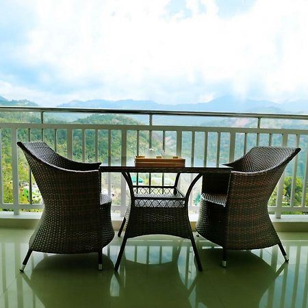 Gokulam Park Munnar Hotel Exterior photo