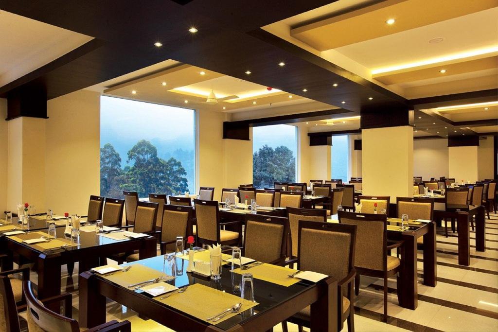 Gokulam Park Munnar Hotel Exterior photo