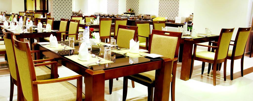 Gokulam Park Munnar Hotel Exterior photo